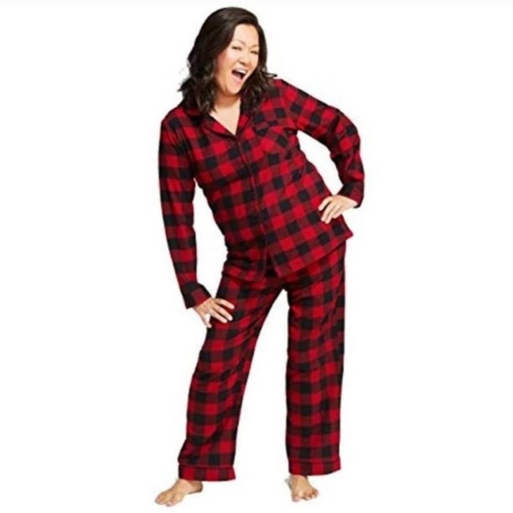 Wondershop Women's Plaid Flannel Long Sleeve Shirt and Pants Pajama Set. 
Size S